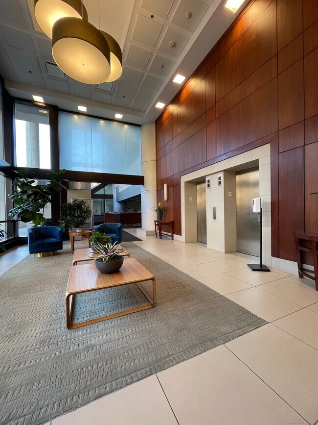 Foto del edificio - 127 Greyrock Pl