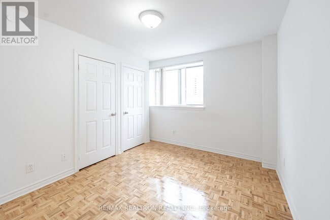 Photo du bâtiment - 1407 Dupont St