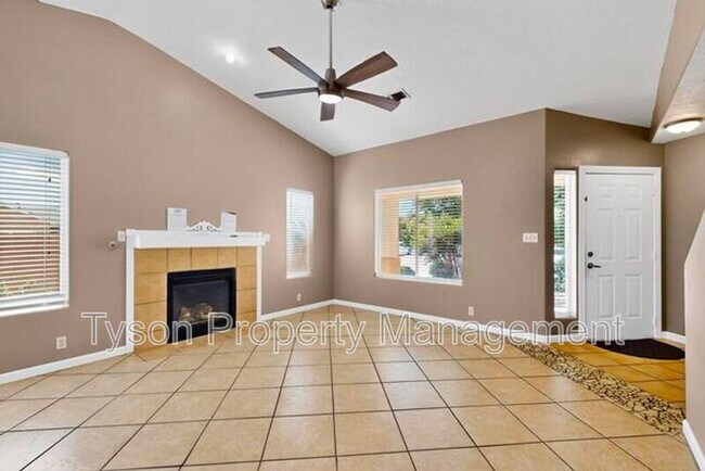 Foto del edificio - 5801 Day Dreamer Rd NW