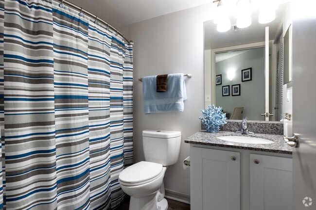 2BR, 2BA - 935SF - Madalyn Landing