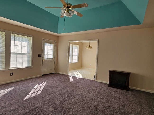 Building Photo - 1011 Brookwood Dr