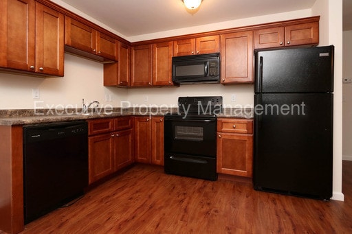 Building Photo - 1112 Bertling St