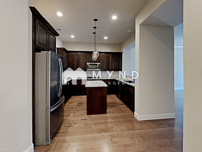 Building Photo - 4144 Riverside Dr