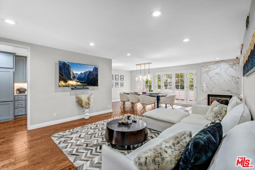 Foto principal - 11918 Darlington Ave