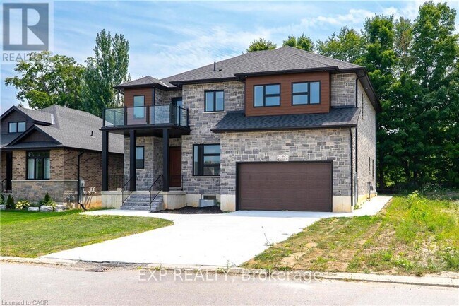 Building Photo - 25 Sunview Dr