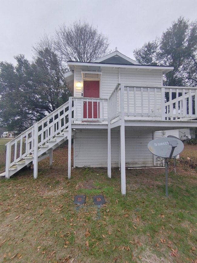 Foto del edificio - 207 Adkinson Ave