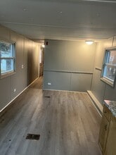 Building Photo - 2 US-2