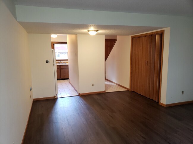 Foto del edificio - 3825 Cliffside Dr