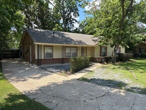 Building Photo - 408 Glade Park Dr