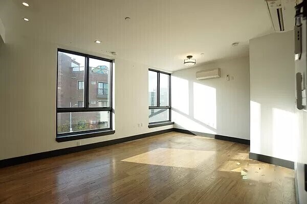Foto del edificio - 205 Central Ave