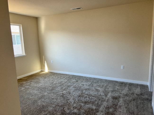 Building Photo - 431 Tandoori Wy