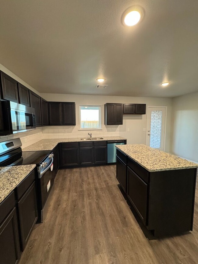 Building Photo - Brand new construction 3/2/2 CISD!!!!!! 1/...