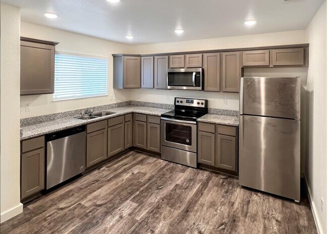 Foto del edificio - 21155 Gosling Rd