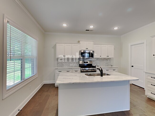 Foto del edificio - 4130 Vineyard Dr E