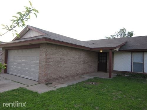 Primary Photo - 3 br, 2 bath House - 813 NW 118th St