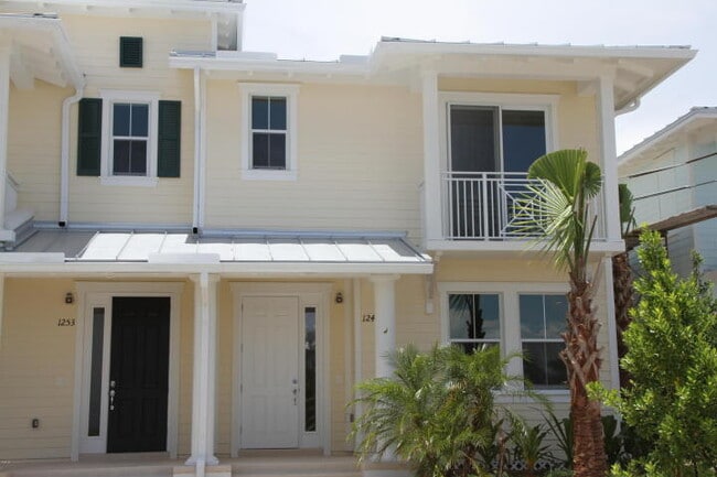 Building Photo - 1173 Islamorada Dr