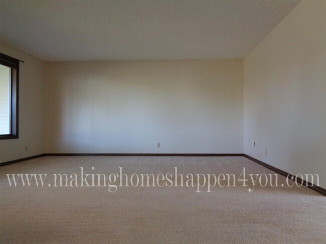Building Photo - 5521 Kafir Dr NE