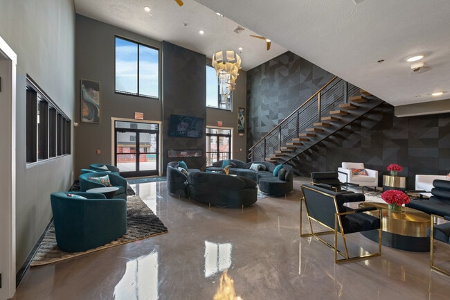 Building Photo - 304 at Valley Pointe