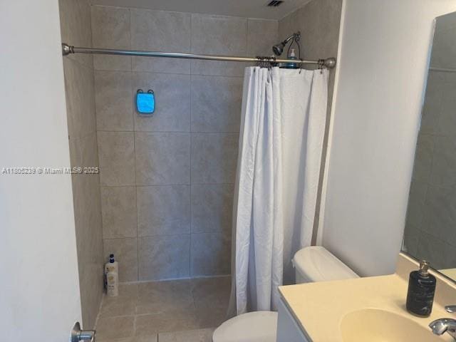 Foto del edificio - 7501 E Treasure Dr