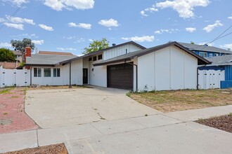 Building Photo - 6239 Cowles Mountain Blvd