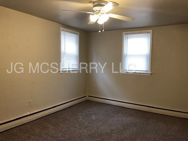 Building Photo - Large Two Bedroom Apartment 19111
