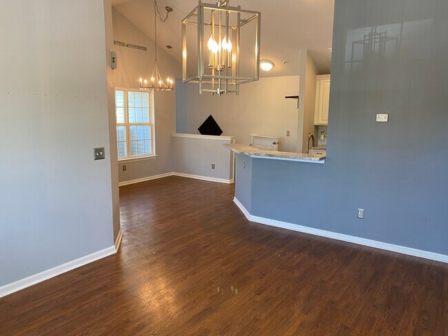 FDR into Kitchen - 4803 Tudor Dr