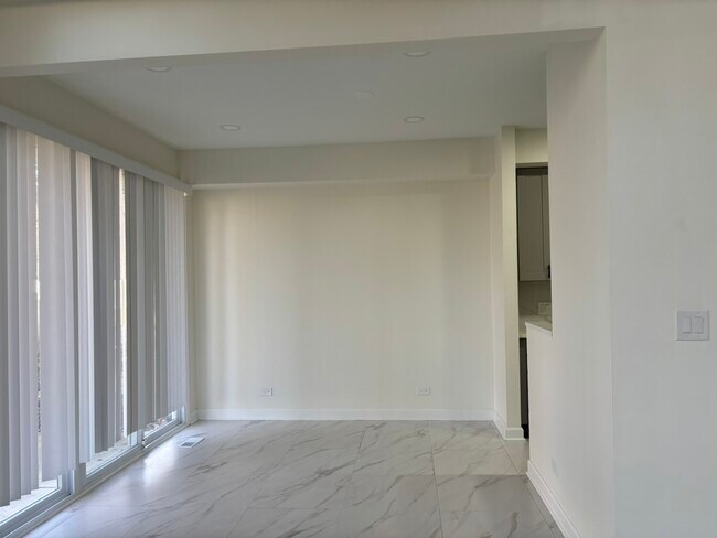 Foto del edificio - 1150 Regency Dr