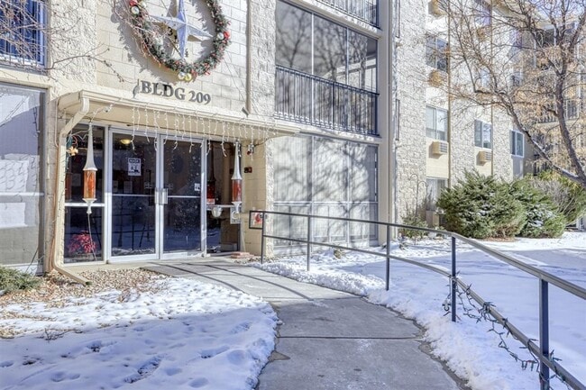 Building Photo - 55+ age restricted community in Heather Ga...