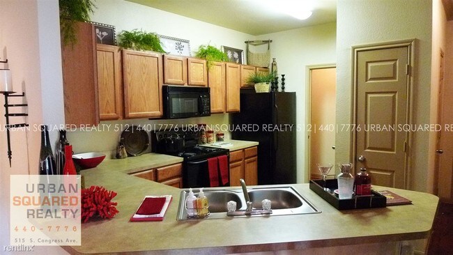 Building Photo - 520 W Slaughter Ln