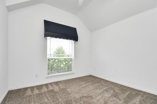 Foto del edificio - 24315 Huntcliff Dr