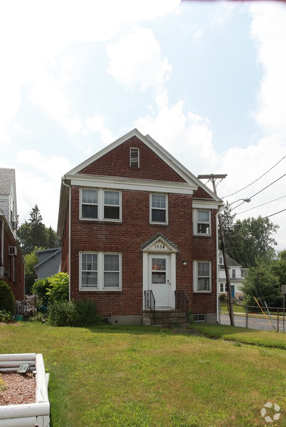 Building Photo - 1034 Central Ave