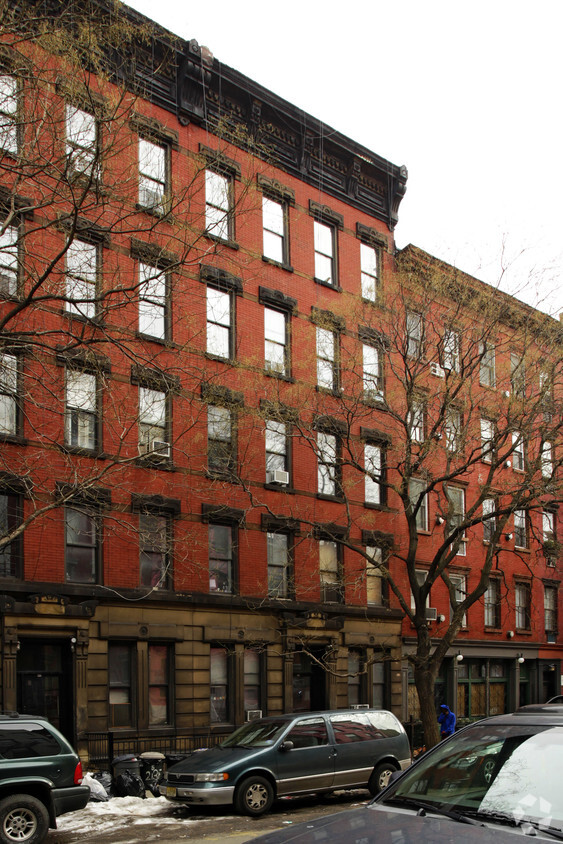 Primary Photo - 215 E 5th St