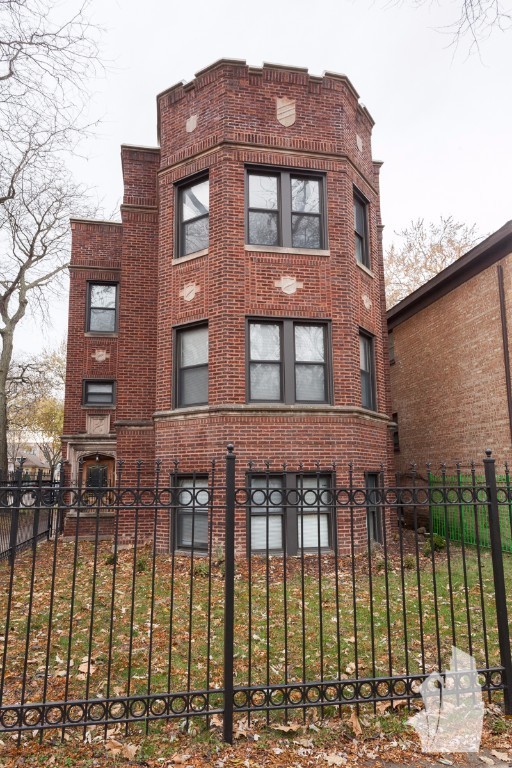 Primary Photo - 5000 N Ridgeway Ave