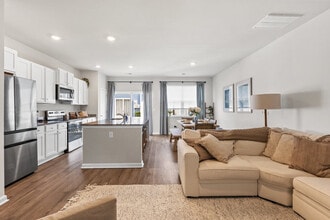 Building Photo - 4686 Wildaire Ln