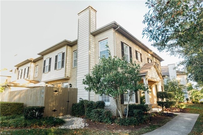 Building Photo - 2000 Picardy Ct