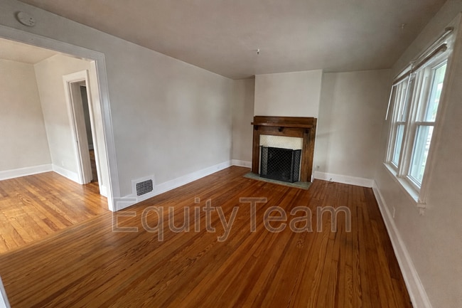 Photo - 3905 Isabella Ave Apartment