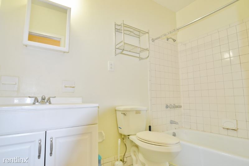 Building Photo - 304 Stuyvesant Ave