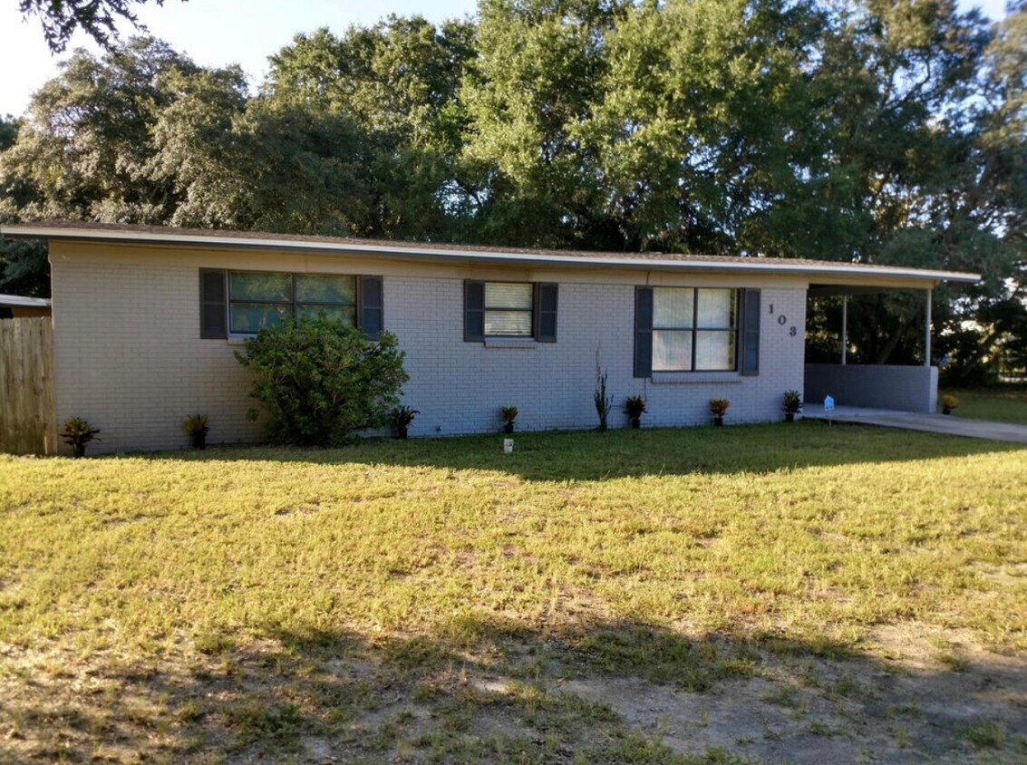 103 Robinwood Dr SW, Fort Walton Beach, FL 32548 House for Rent in