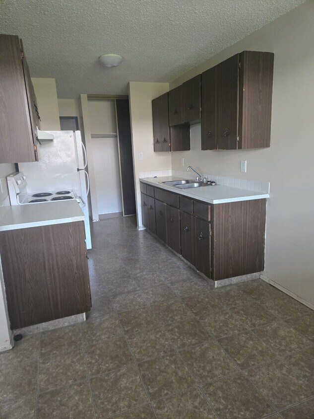 Photo principale - 4507-144 44 Ave