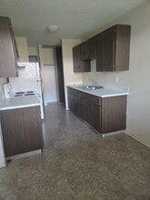 Building Photo - 4507-144 44 Ave Building Photo - 4507-144 44 Ave