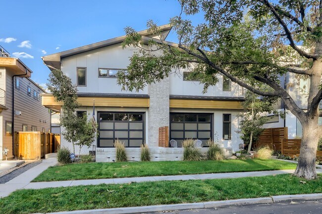 Building Photo - Modern 4-Bedroom Home with Designer Finish...