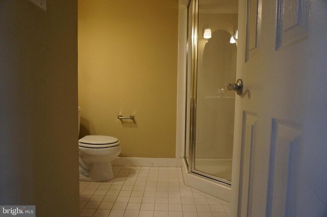 Building Photo - 9713 Whitley Park Pl