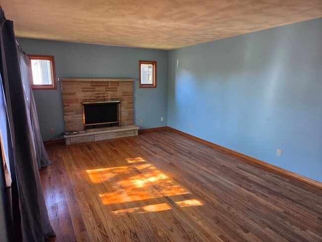 Building Photo - 2 Bedroom, 2 Bath House in Fairfield Union...