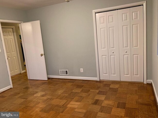 Foto del edificio - 857 N Jacksonville St