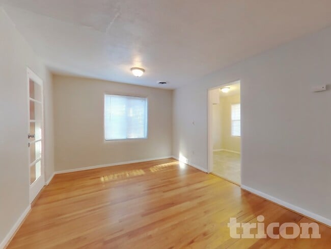 Building Photo - 342 Camellia Way