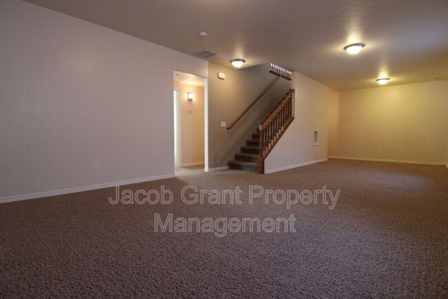 Building Photo - 5361 Barton Ln