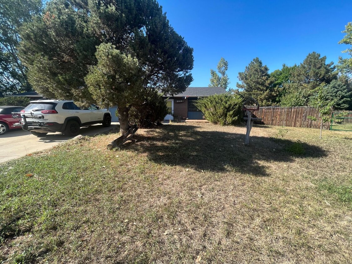 Primary Photo - Fantastic Duplex Unit in West Fort Collins