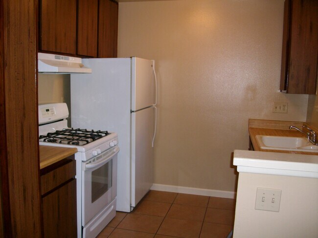 Foto del edificio - 1208 Fairview Rd