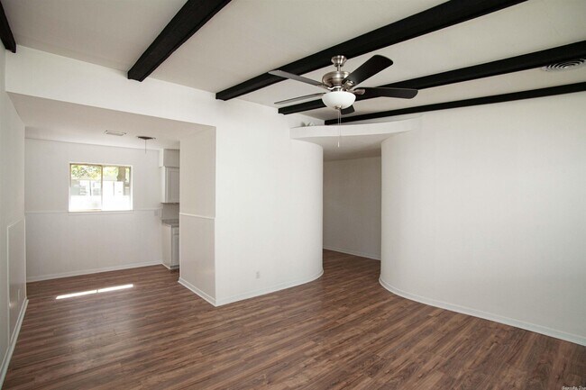 Building Photo - 4906 Manor Ave