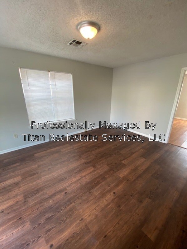 Building Photo - 310 Vieux Orleans Cir